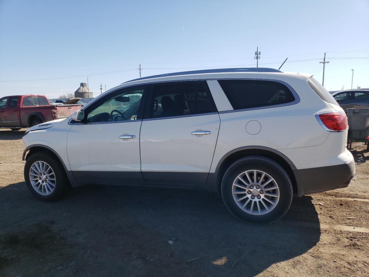 2011 BUICK ENCLAVE CX - Фото 2