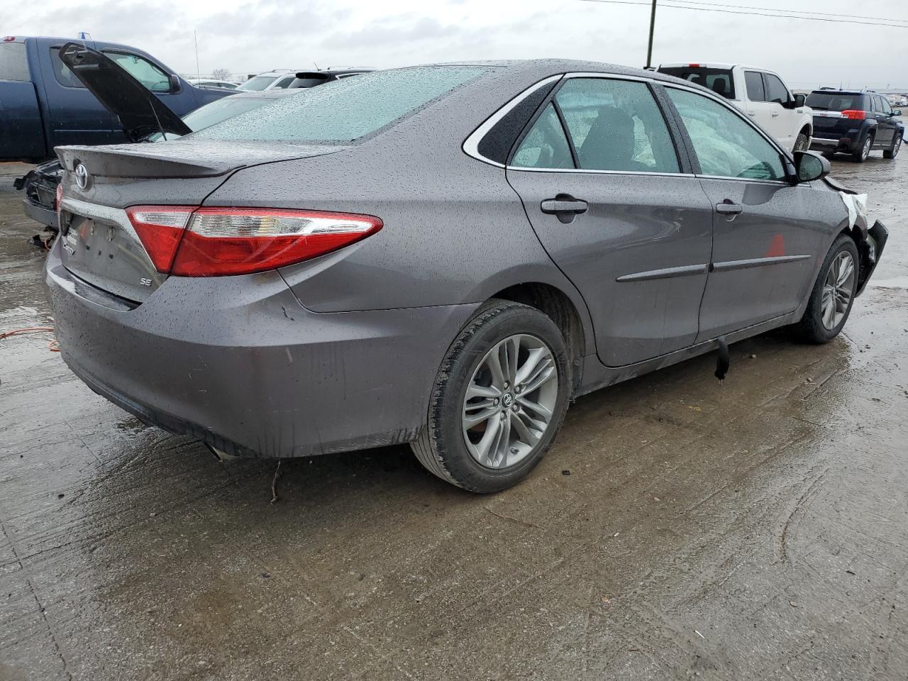 2017 TOYOTA CAMRY LE - Фото 3