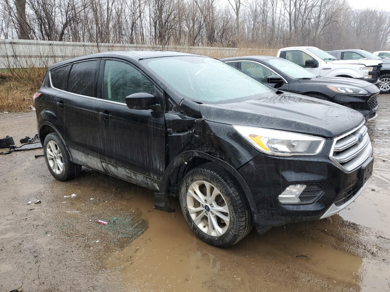 2017 FORD ESCAPE SE - Фото 4