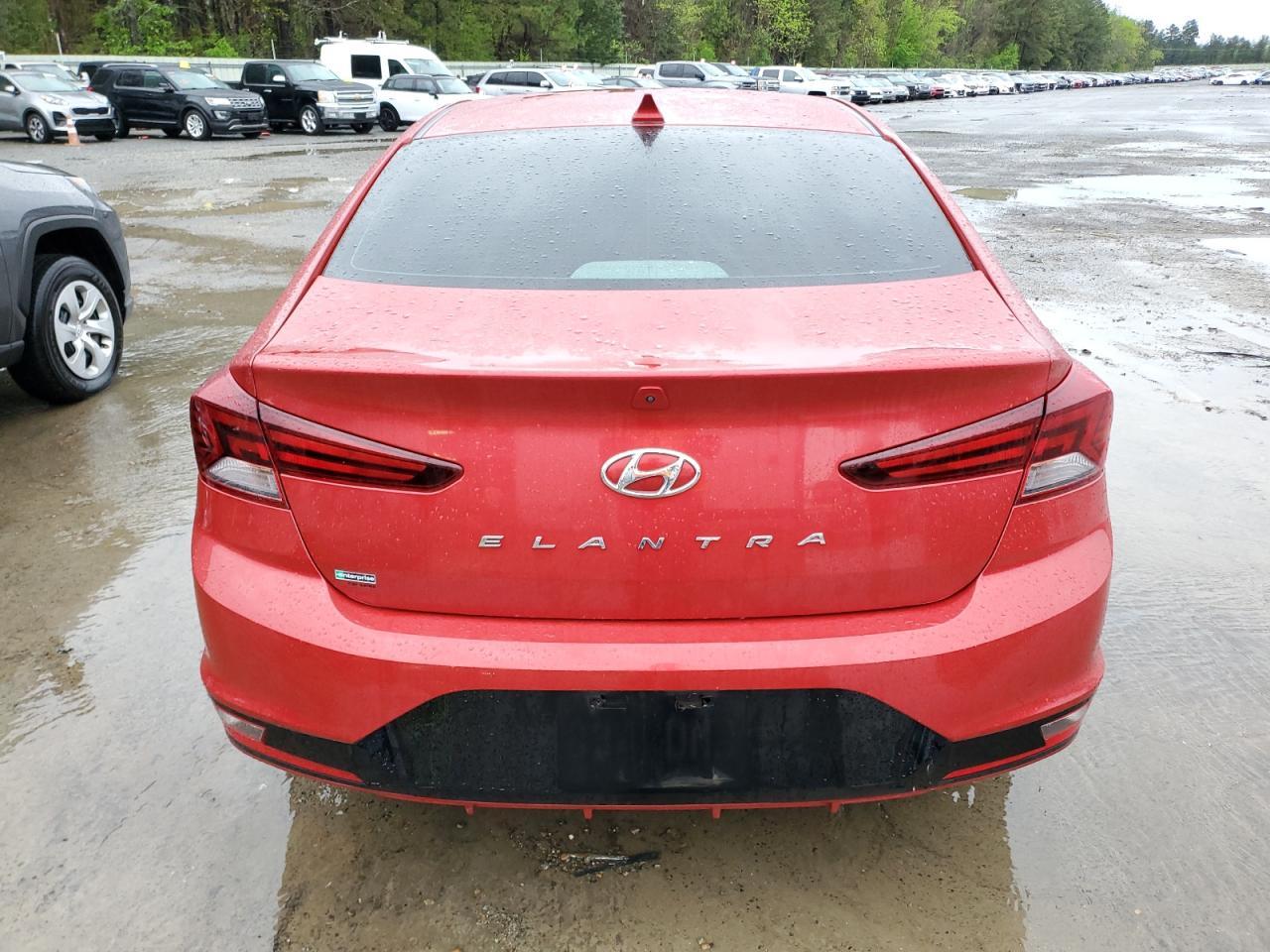 2019 HYUNDAI ELANTRA SE - Фото 6