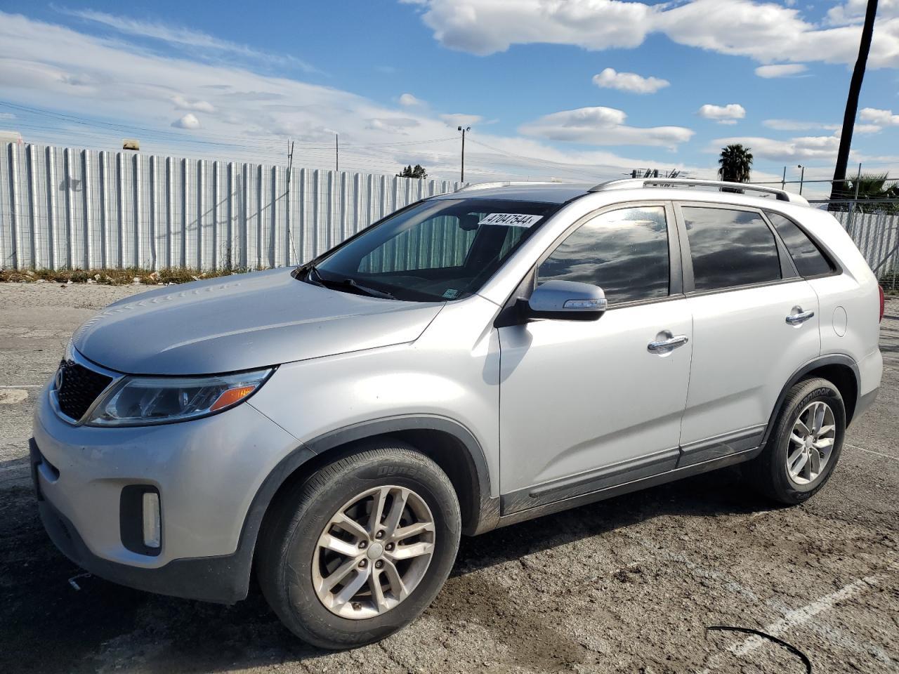 2015 KIA SORENTO LX