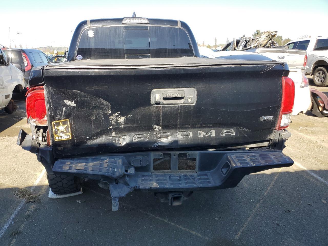 2017 TOYOTA TACOMA DOU - Фото 6