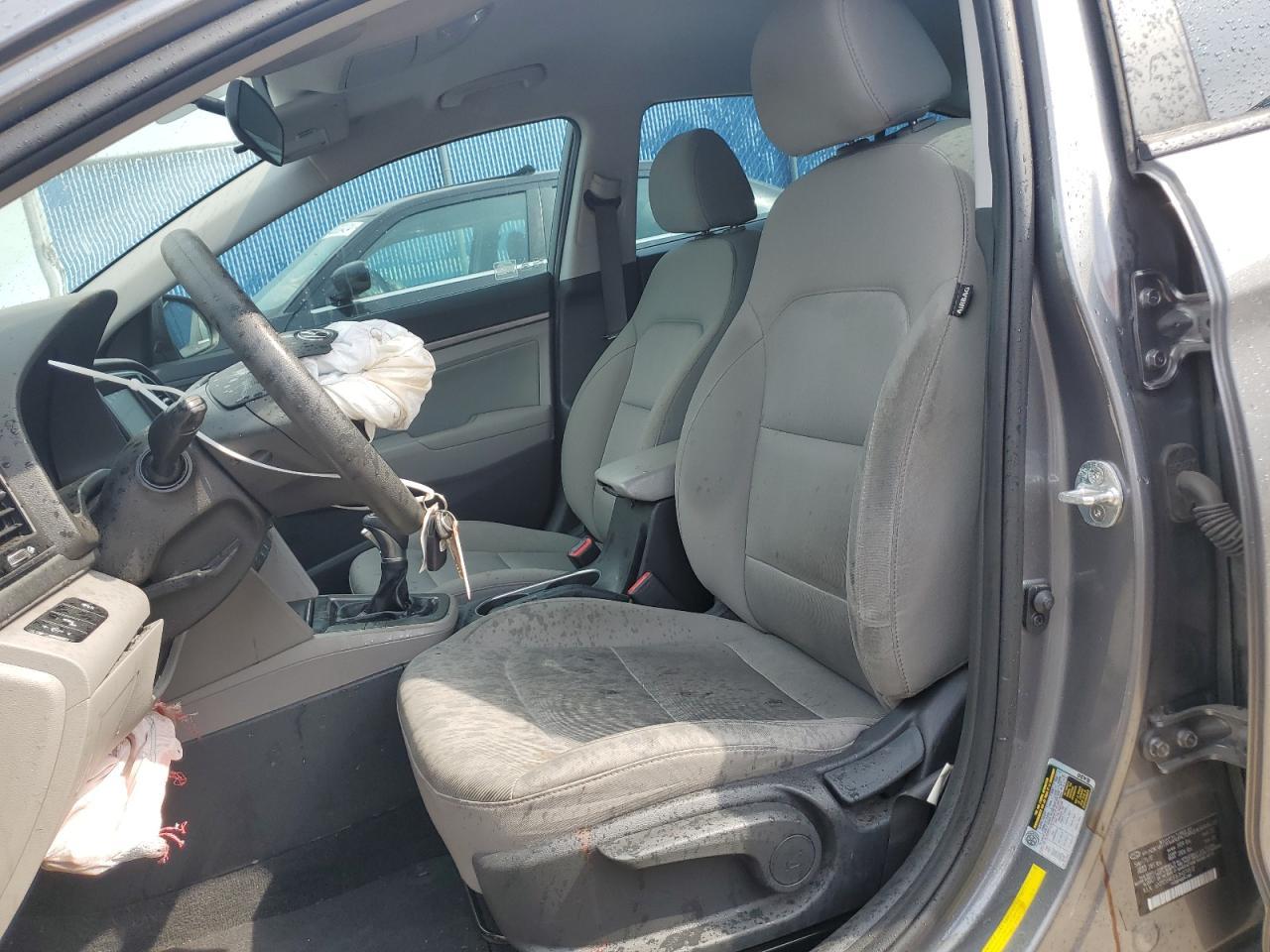 2018 HYUNDAI ELANTRA SE - Фото 7