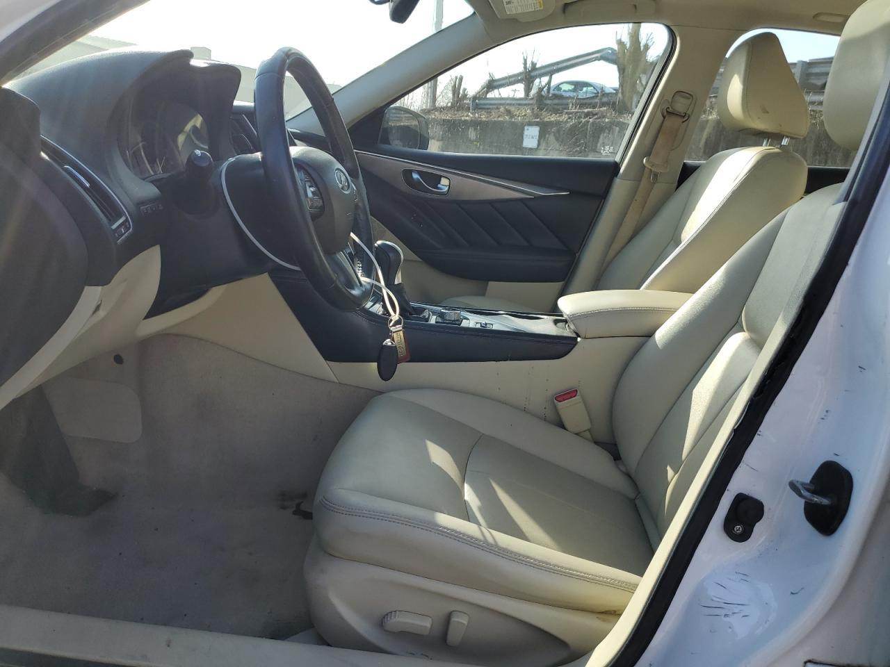 2016 INFINITI Q50 PREMIU - Фото 7