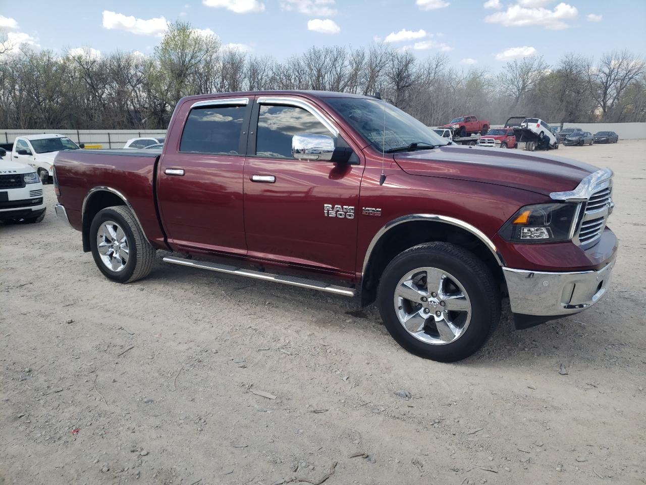 2017 RAM 1500 SLT - Image 4