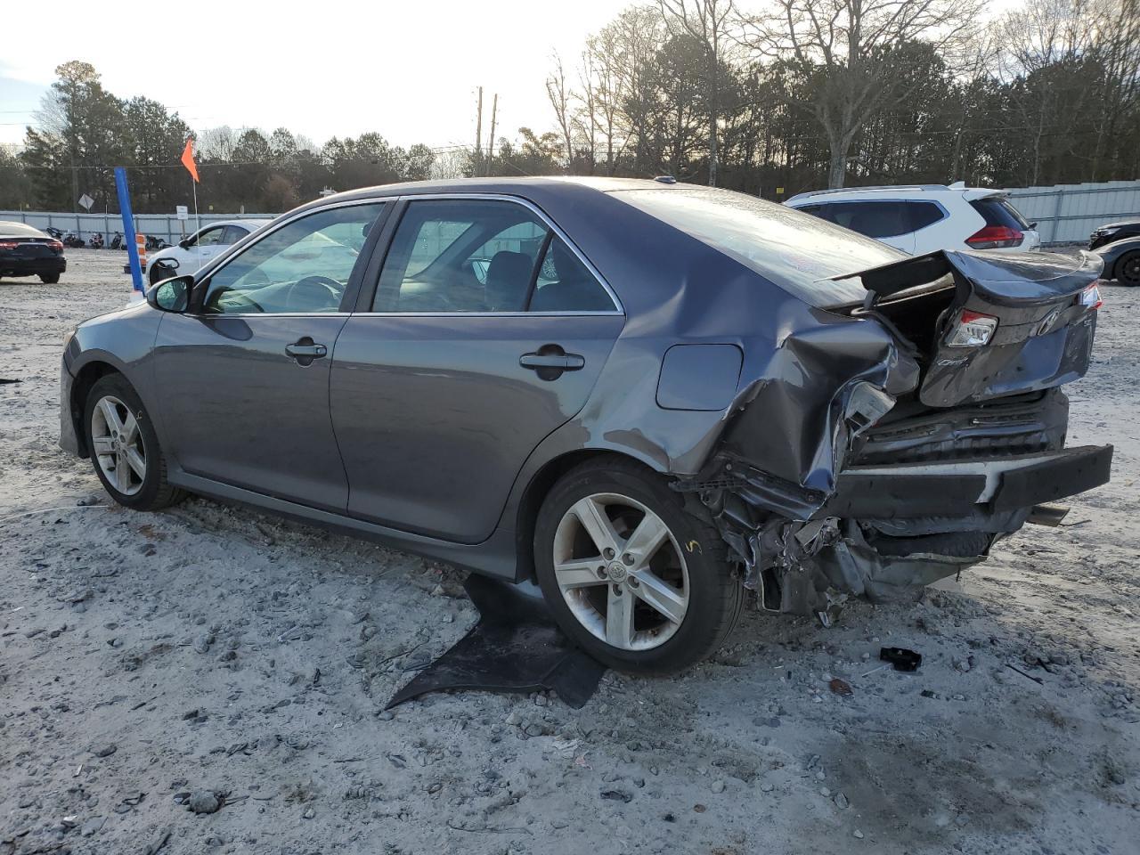 2014 TOYOTA CAMRY L - Image 2
