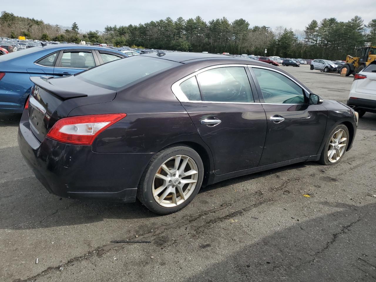 2011 NISSAN MAXIMA S - Фото 3