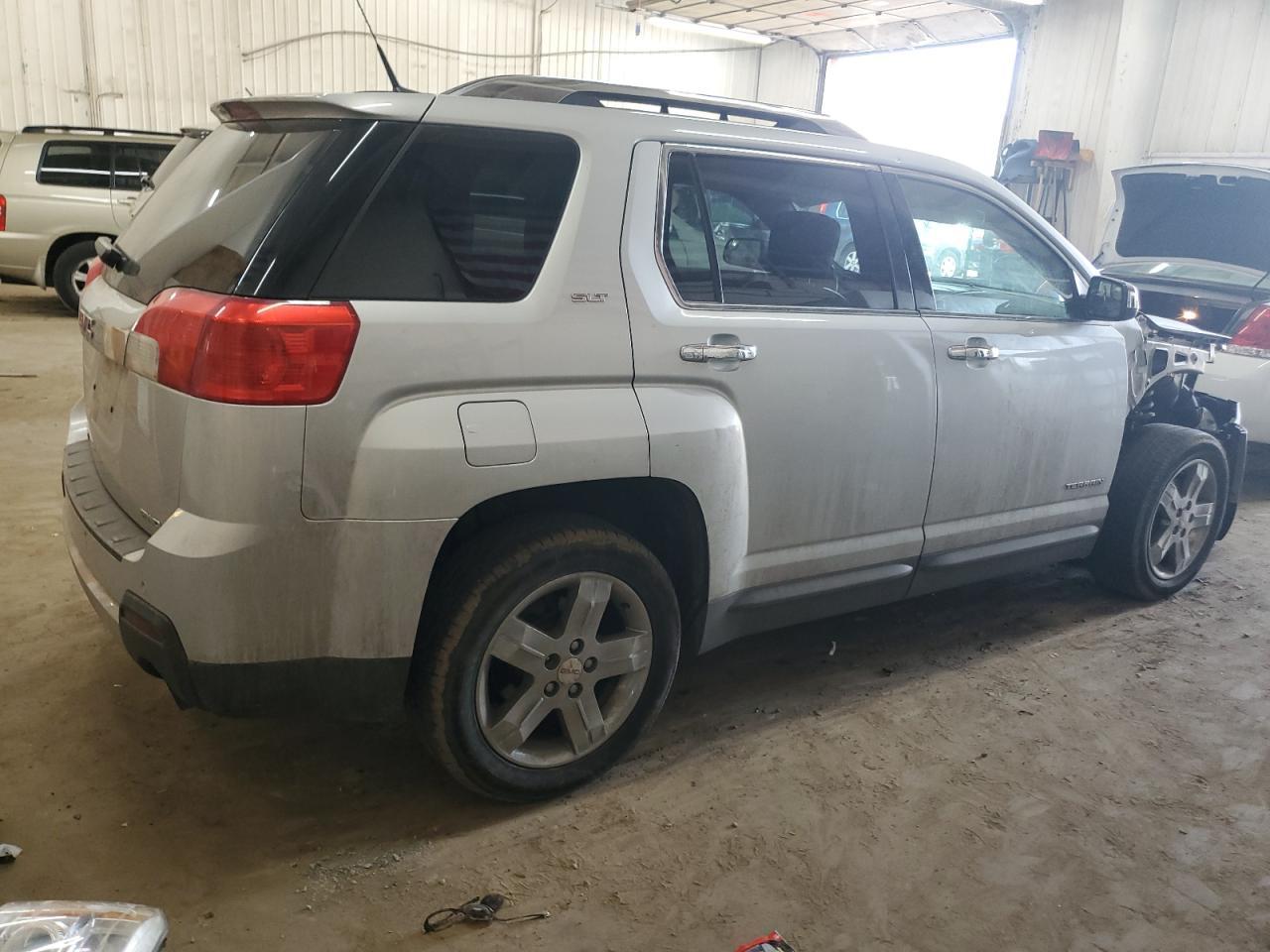 2012 GMC TERRAIN SL - Фото 3