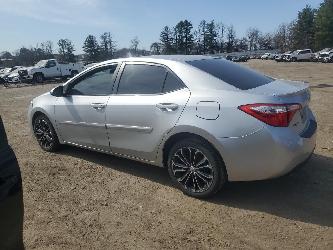 2015 TOYOTA COROLLA L - Image 2