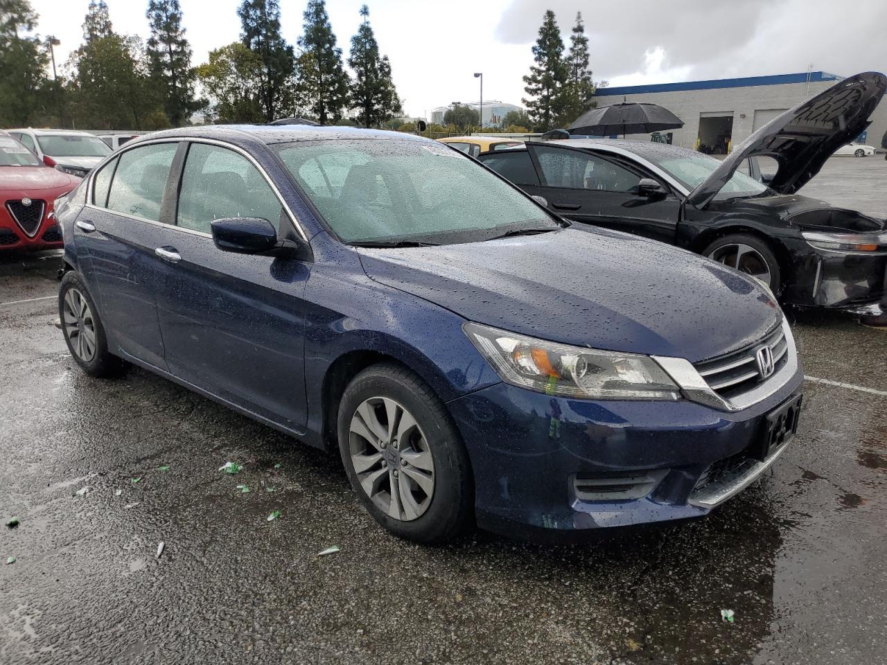 2014 HONDA ACCORD LX - Image 4