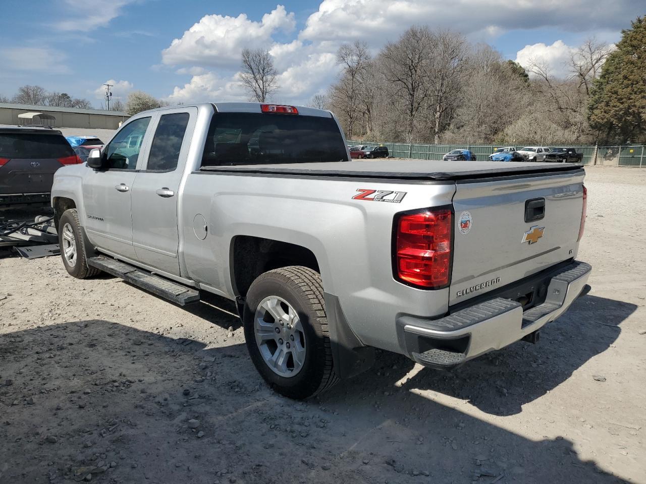 2018 CHEVROLET SILVERADO - Фото 2