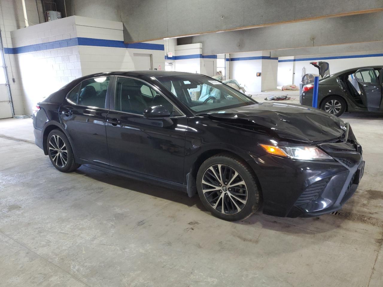2020 TOYOTA CAMRY SE - Image 4