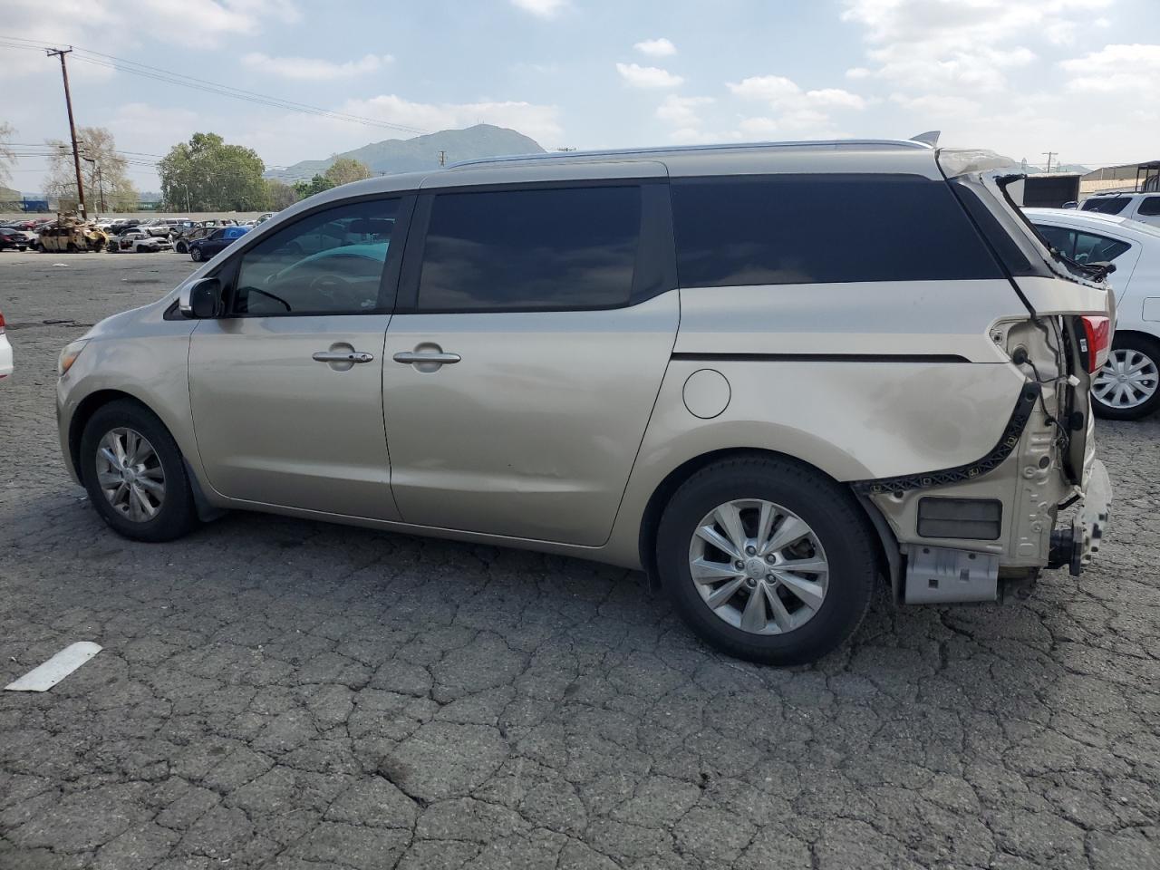 2016 KIA SEDONA LX - Фото 2