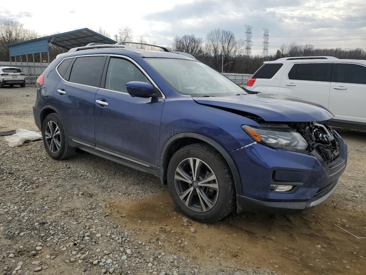 2017 NISSAN ROGUE S - Image 4