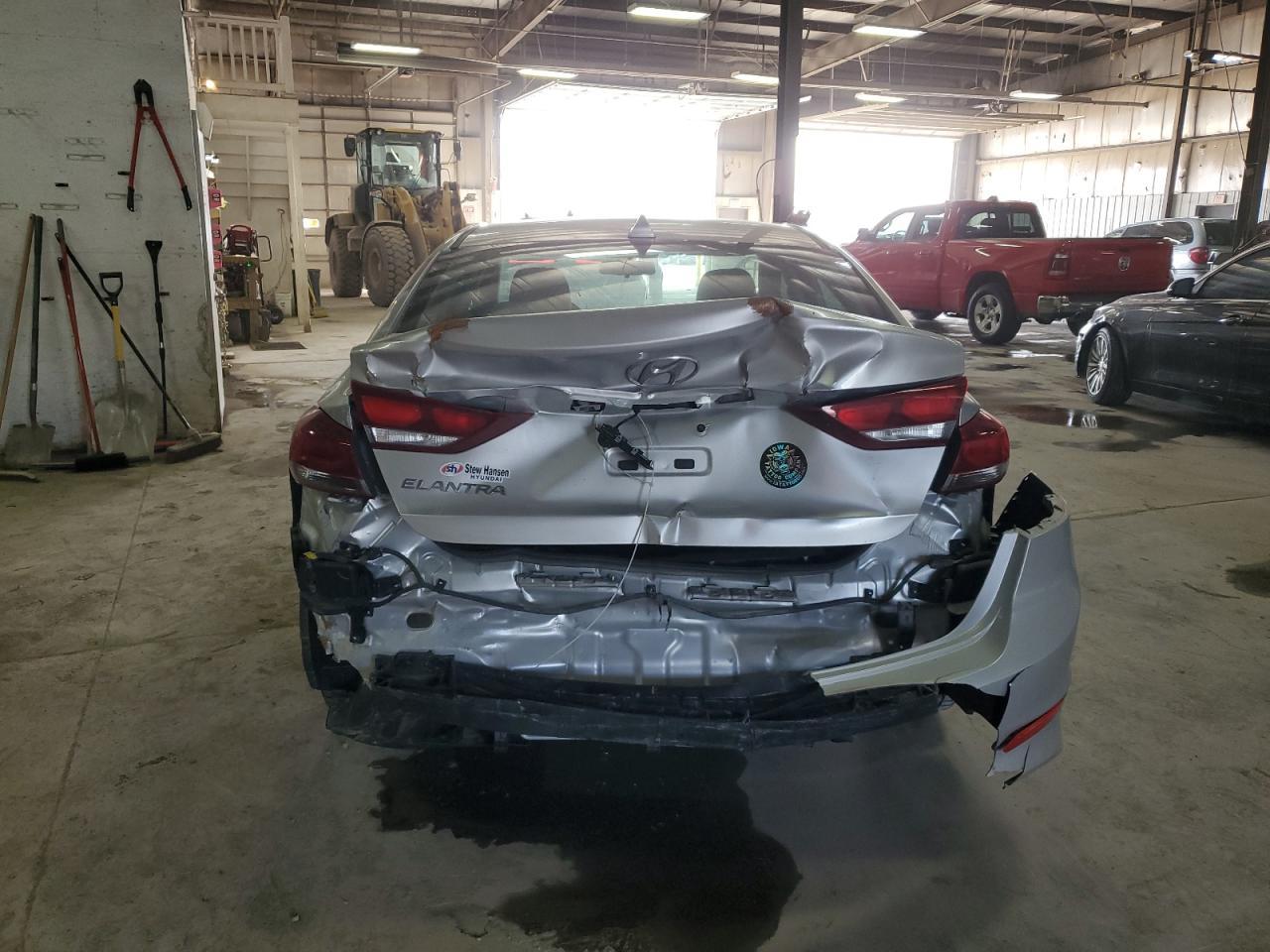 2018 HYUNDAI ELANTRA SE - Фото 6