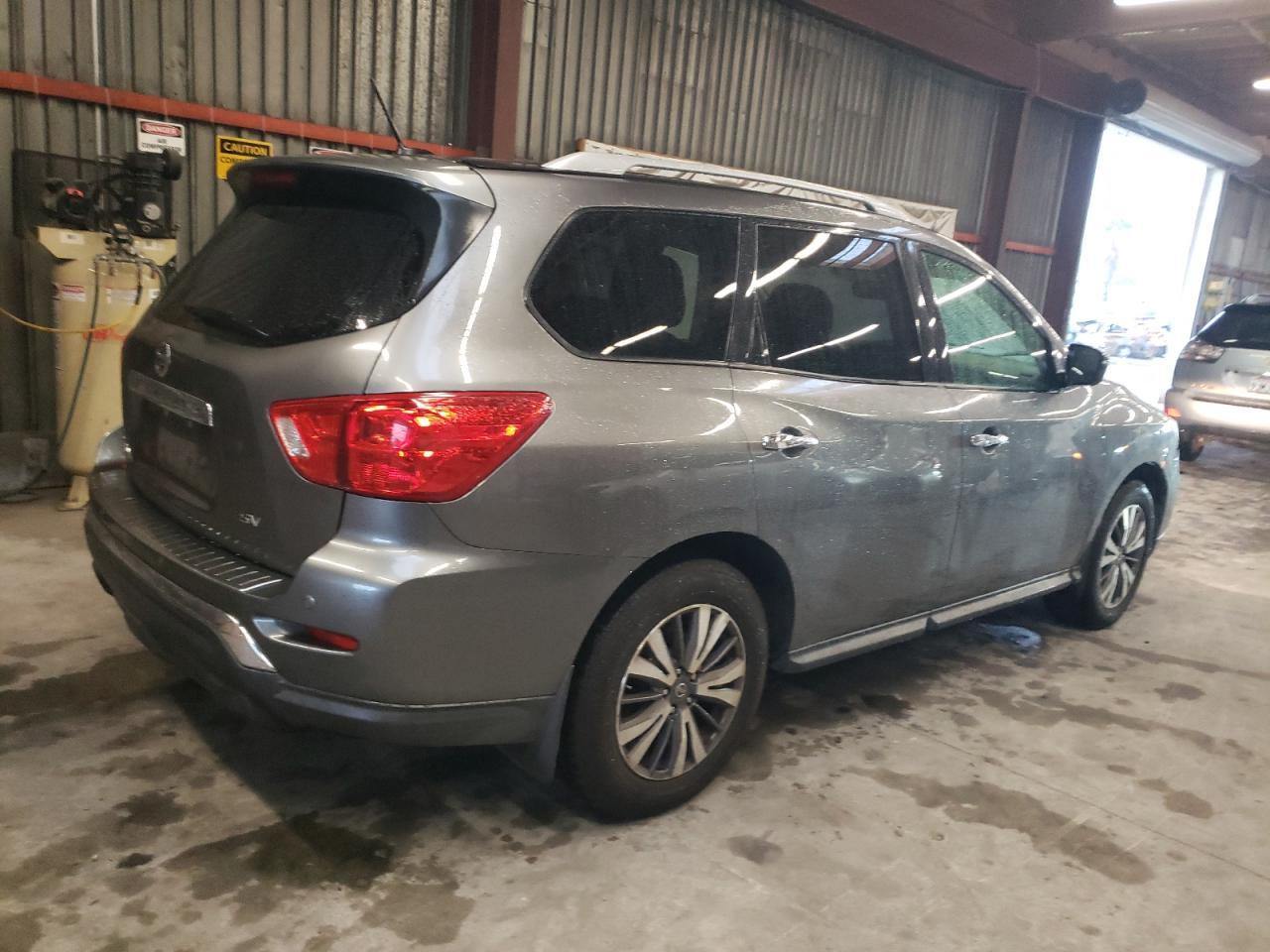 2017 NISSAN PATHFINDER - Image 3