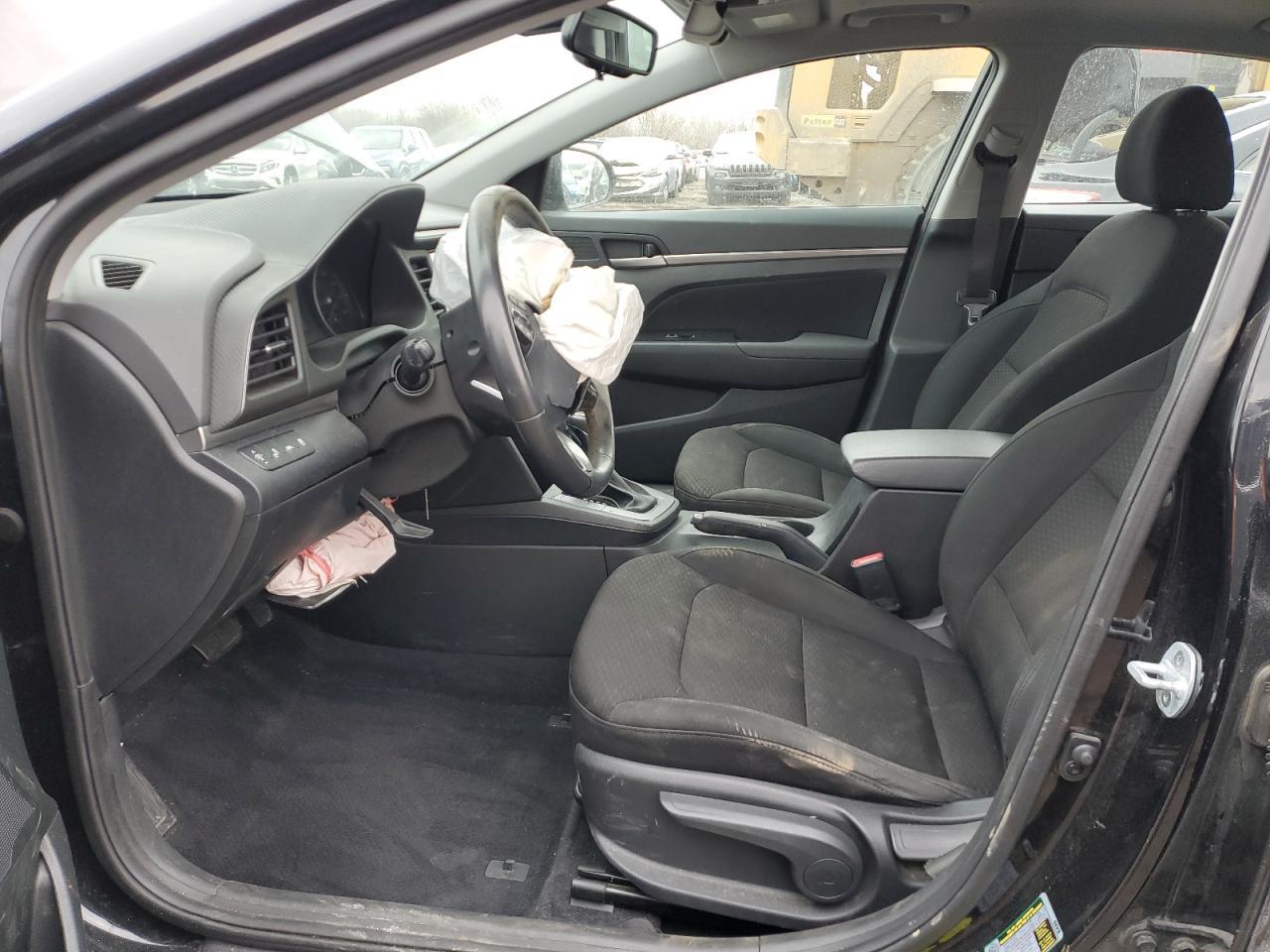 2019 HYUNDAI ELANTRA SE - Фото 7