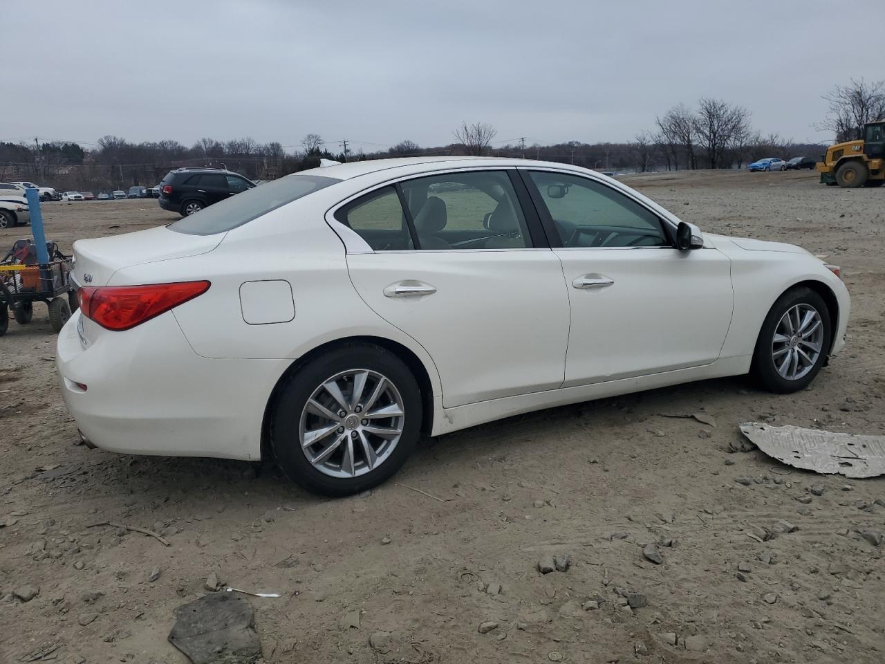 2016 INFINITI Q50 PREMIU - Фото 3