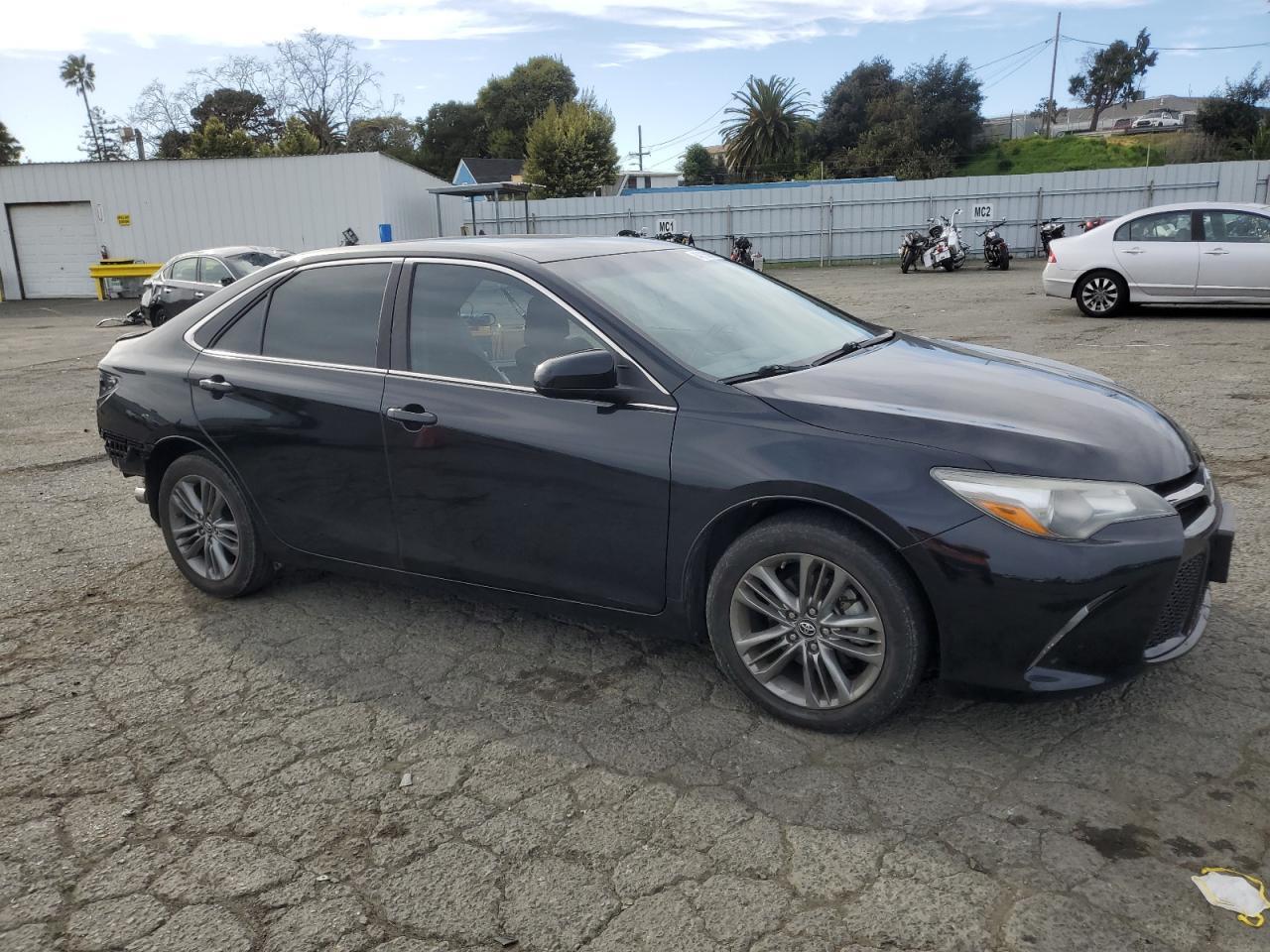 2017 TOYOTA CAMRY LE - Фото 4