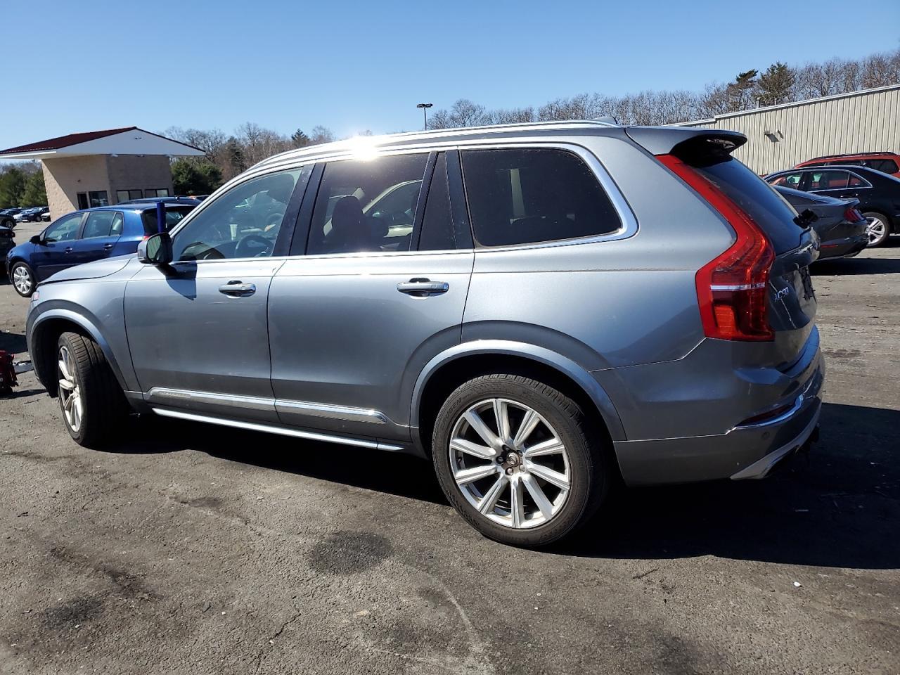 2016 VOLVO XC90 T6 - Фото 2
