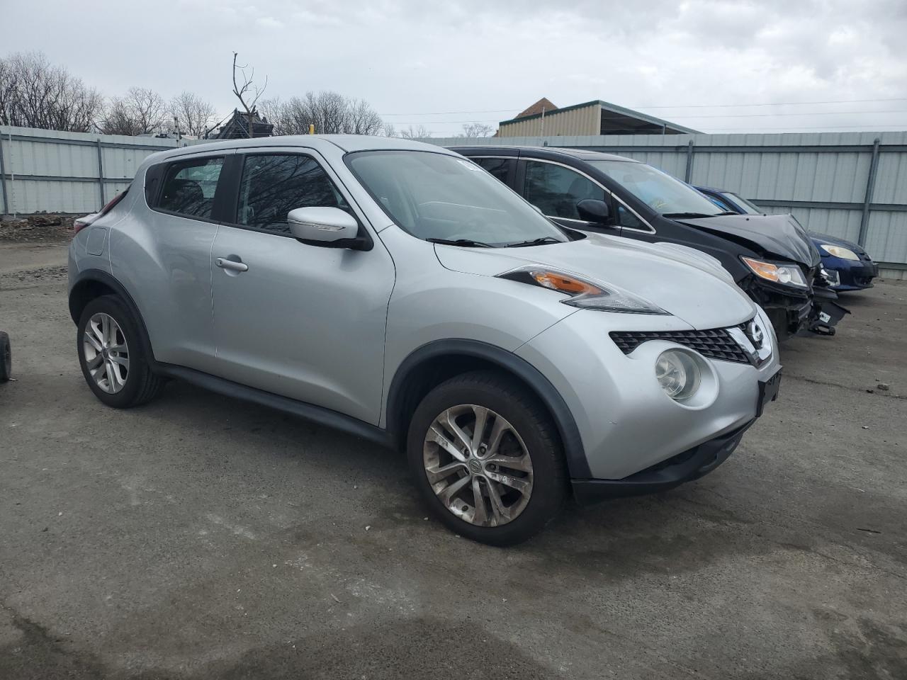 2017 NISSAN JUKE S - Фото 4