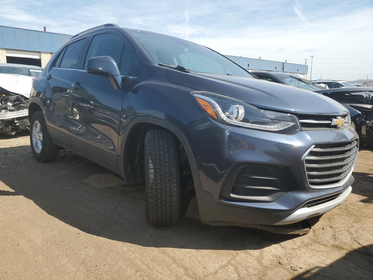 2018 CHEVROLET TRAX 1LT - Image 4