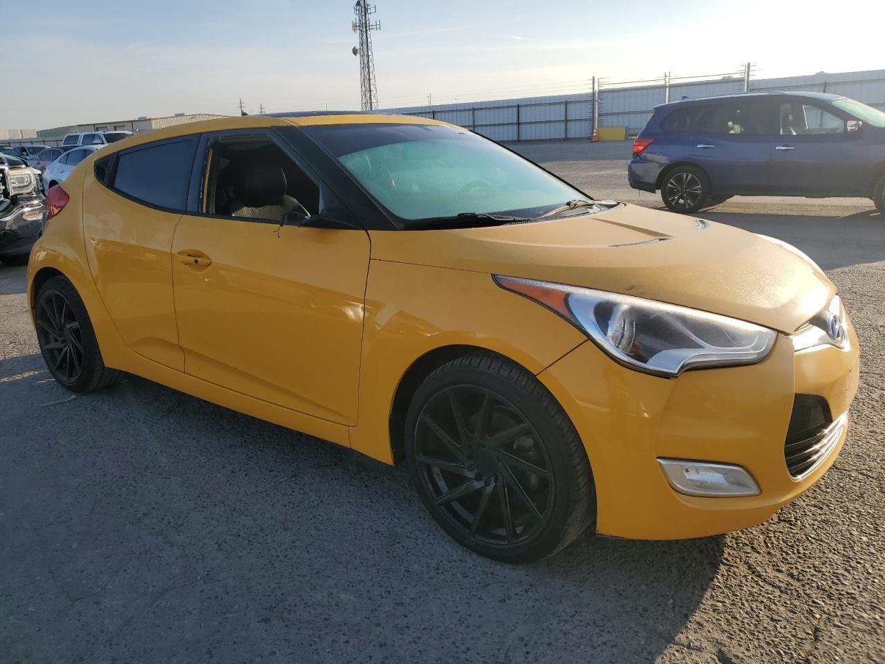 2013 HYUNDAI VELOSTER - Фото 4