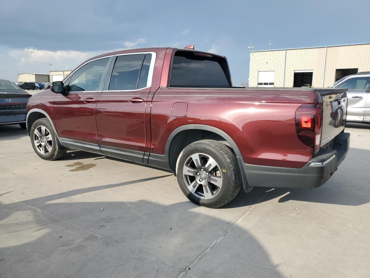 2017 HONDA RIDGELINE - Фото 2