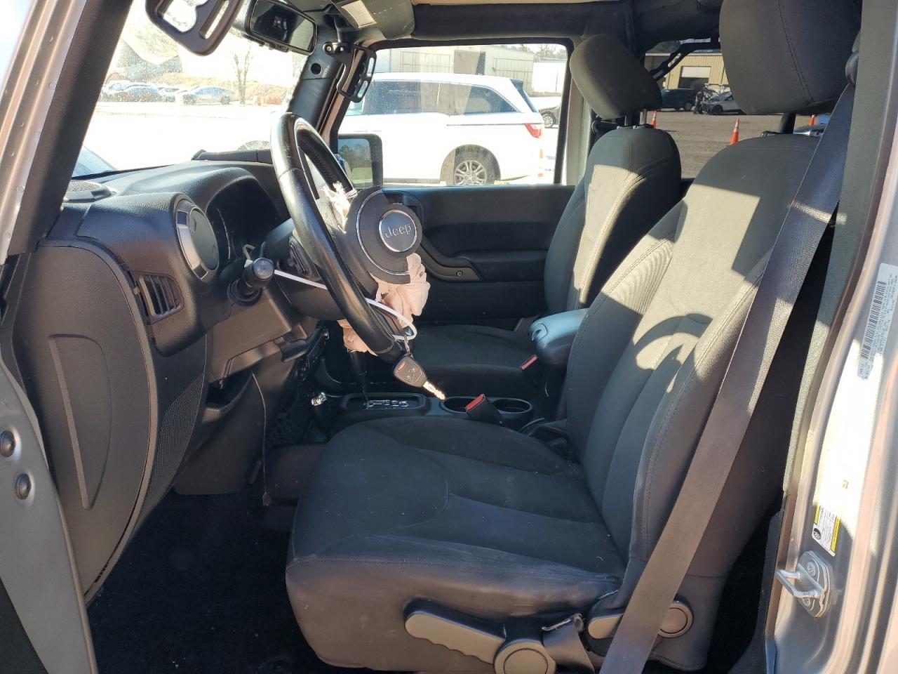 2017 JEEP WRANGLER U - Image 7