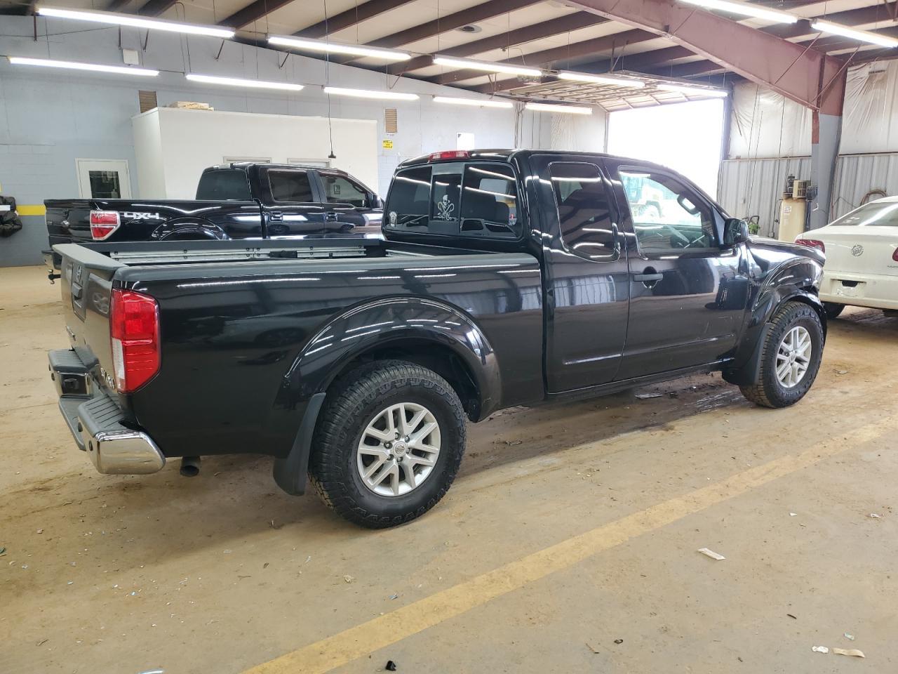 2017 NISSAN FRONTIER S - Image 3