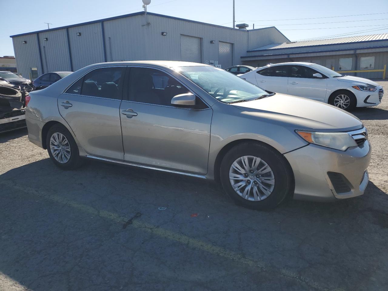 2014 TOYOTA CAMRY L - Image 4