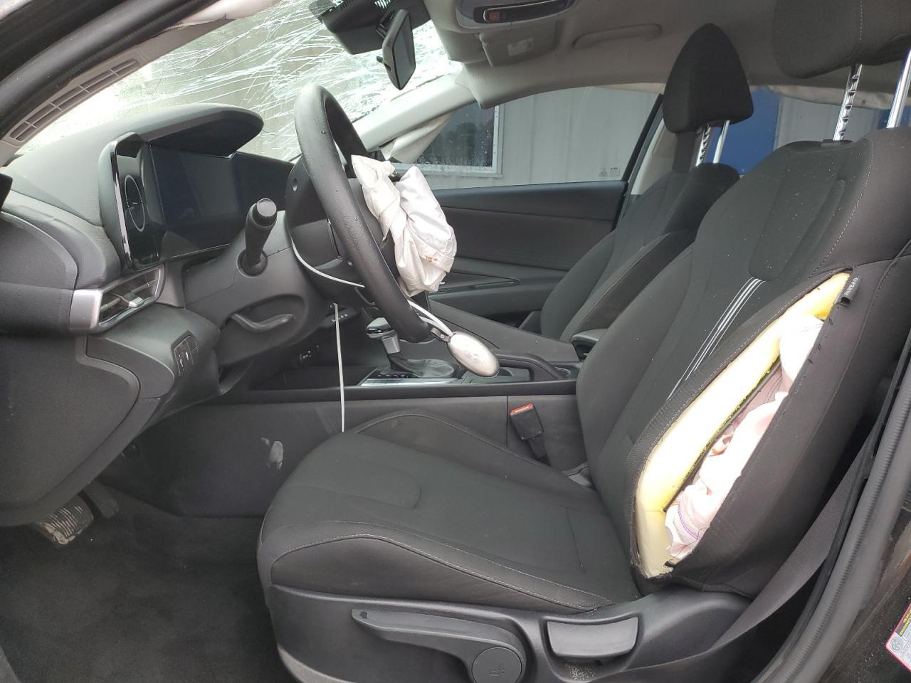2024 HYUNDAI ELANTRA SE - Фото 7