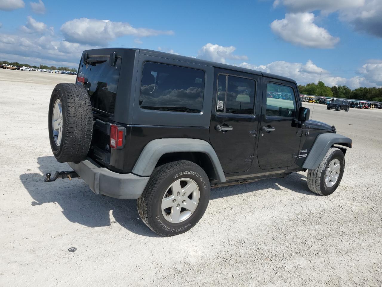 2015 JEEP WRANGLER U - Фото 3