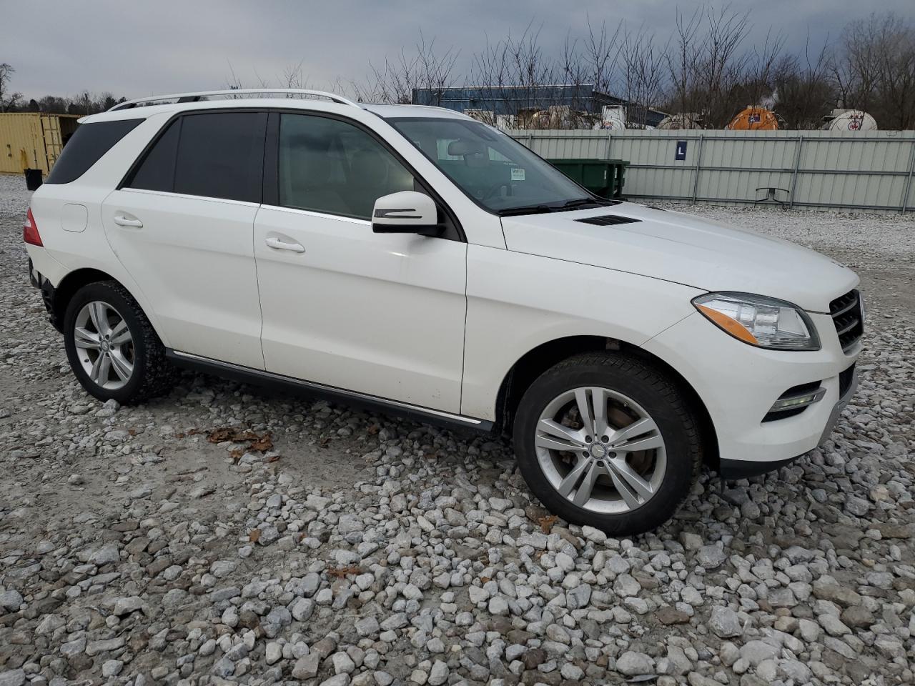 2015 MERCEDES-BENZ ML 350 4MA - Image 4