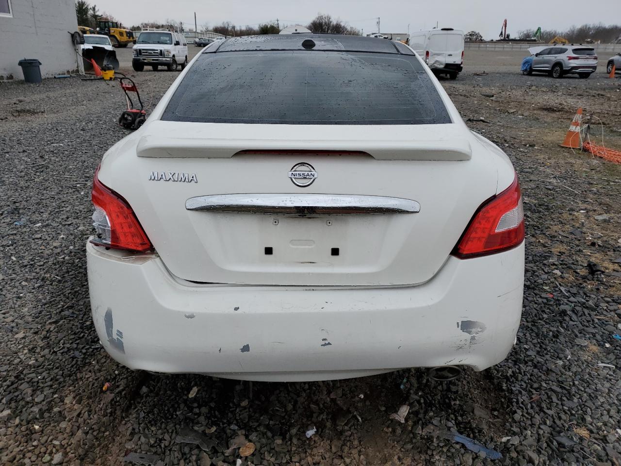 2011 NISSAN MAXIMA S - Image 6