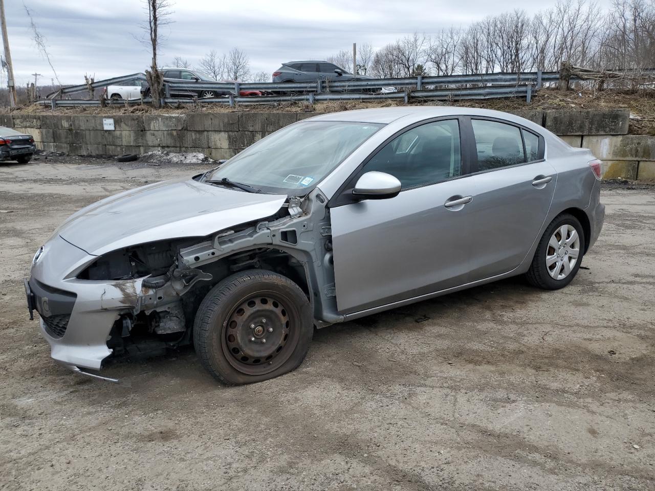 2013 MAZDA 3 I