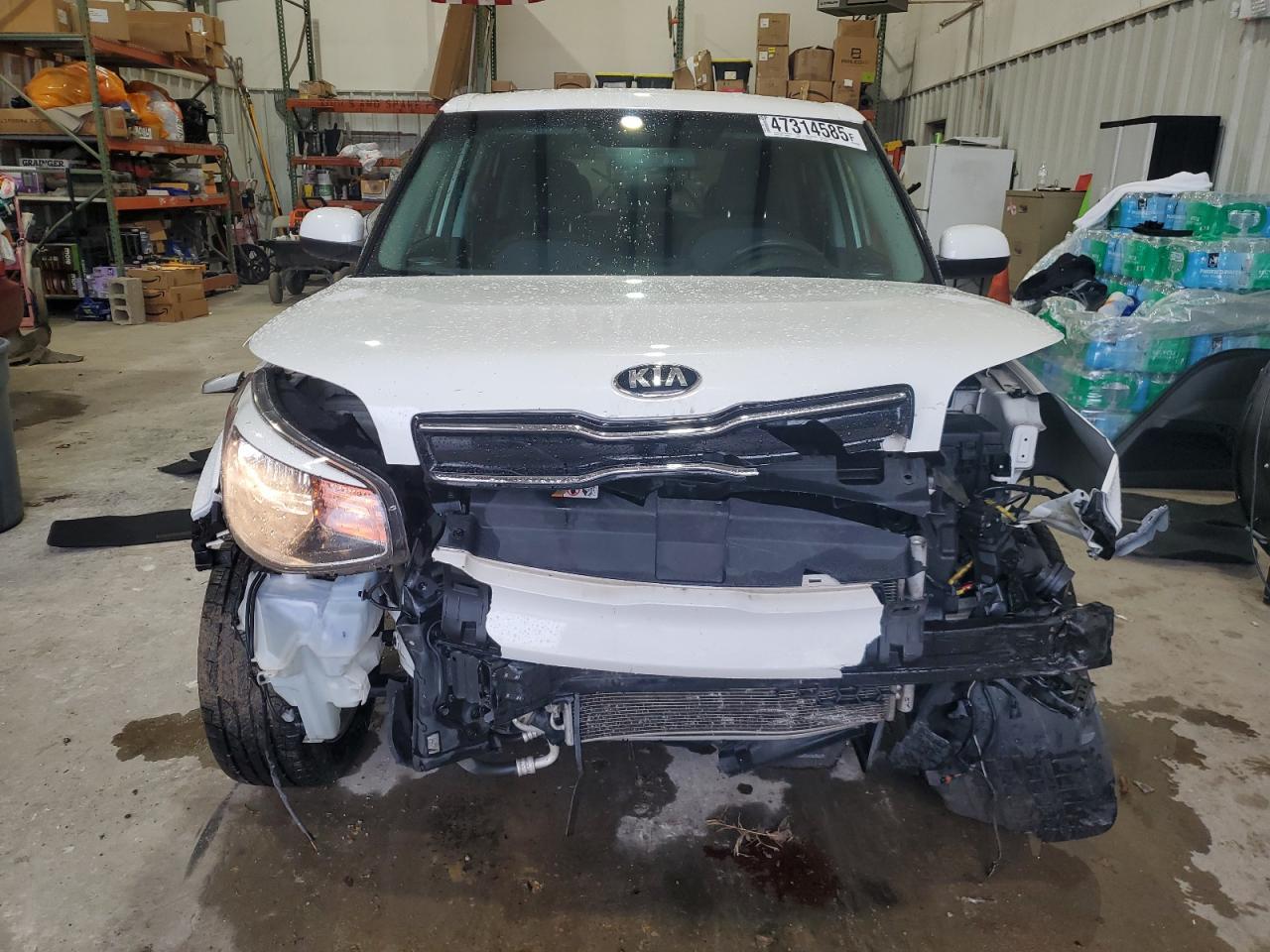 2019 KIA SOUL + - Image 5