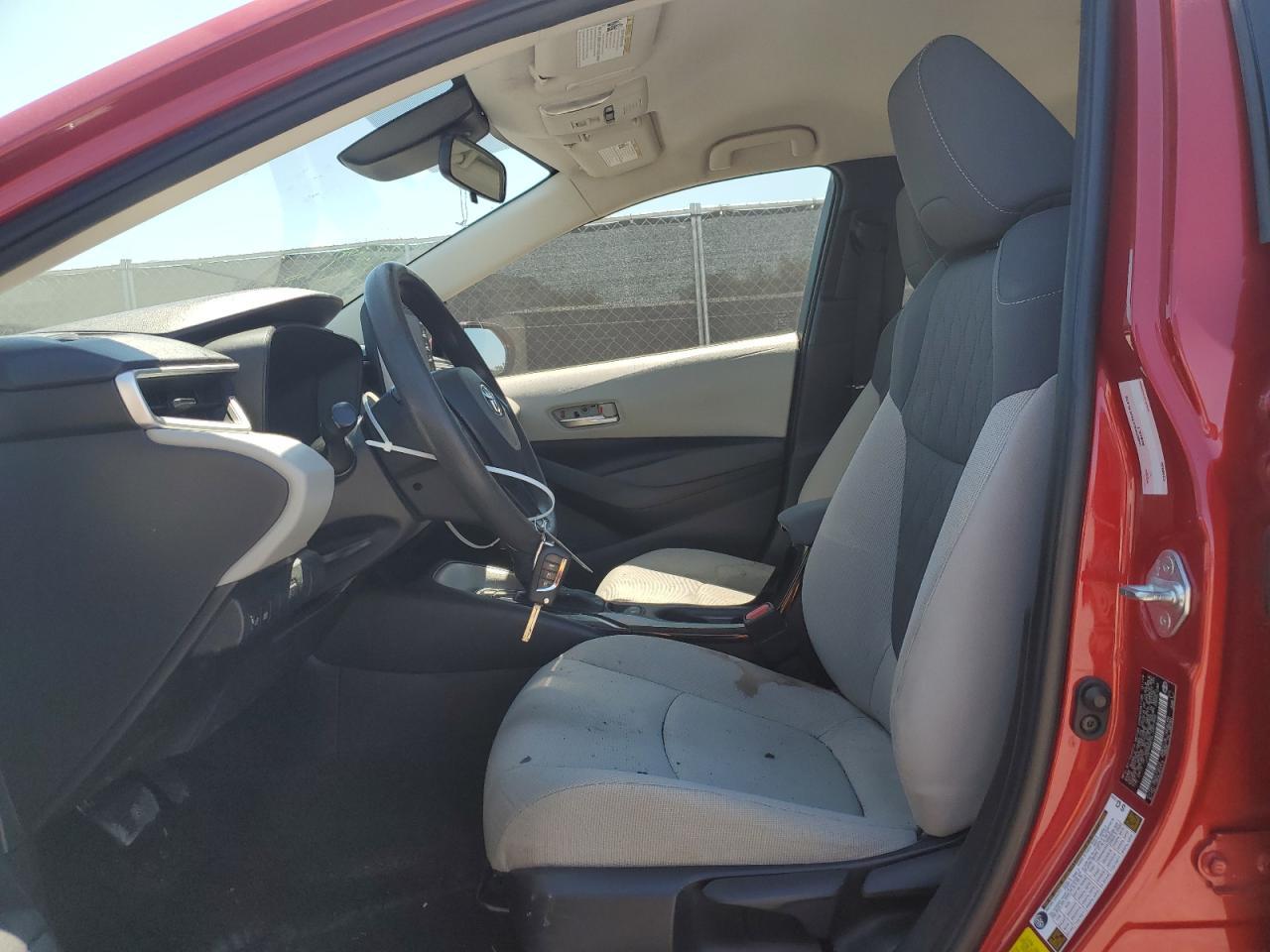 2020 TOYOTA COROLLA LE - Фото 7