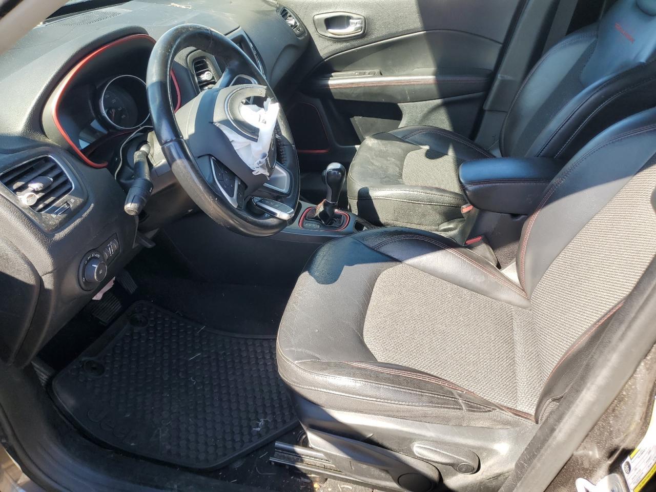 2019 JEEP COMPASS TR - Фото 7