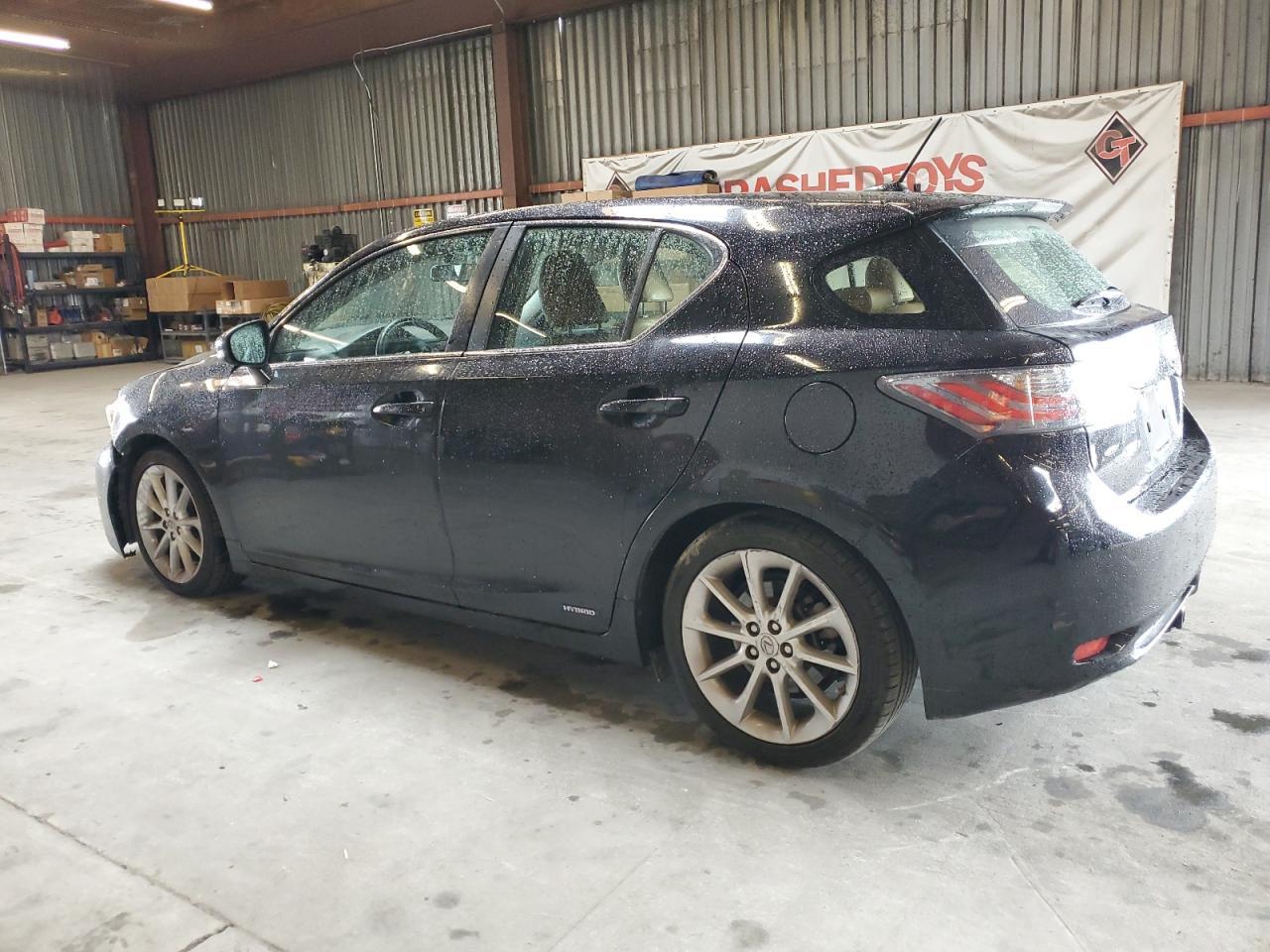 2013 LEXUS CT 200 - Фото 2