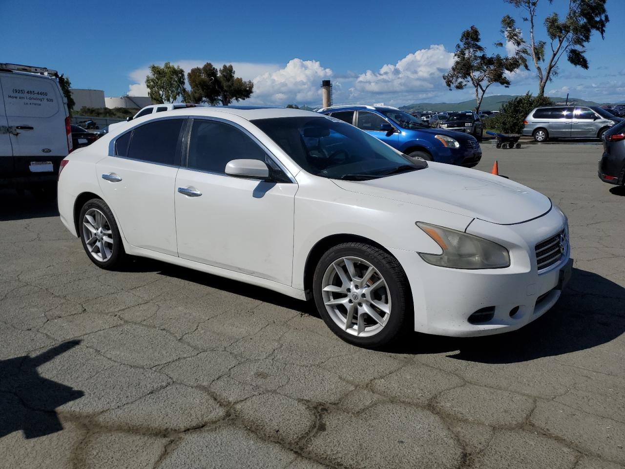 2011 NISSAN MAXIMA S - Фото 4