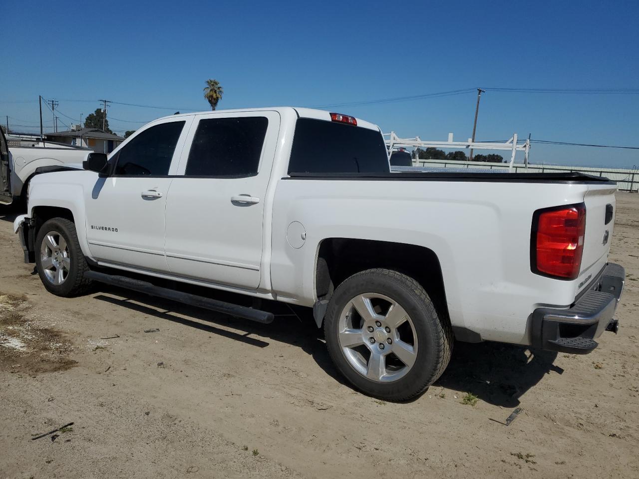 2015 CHEVROLET SILVERADO - Image 2