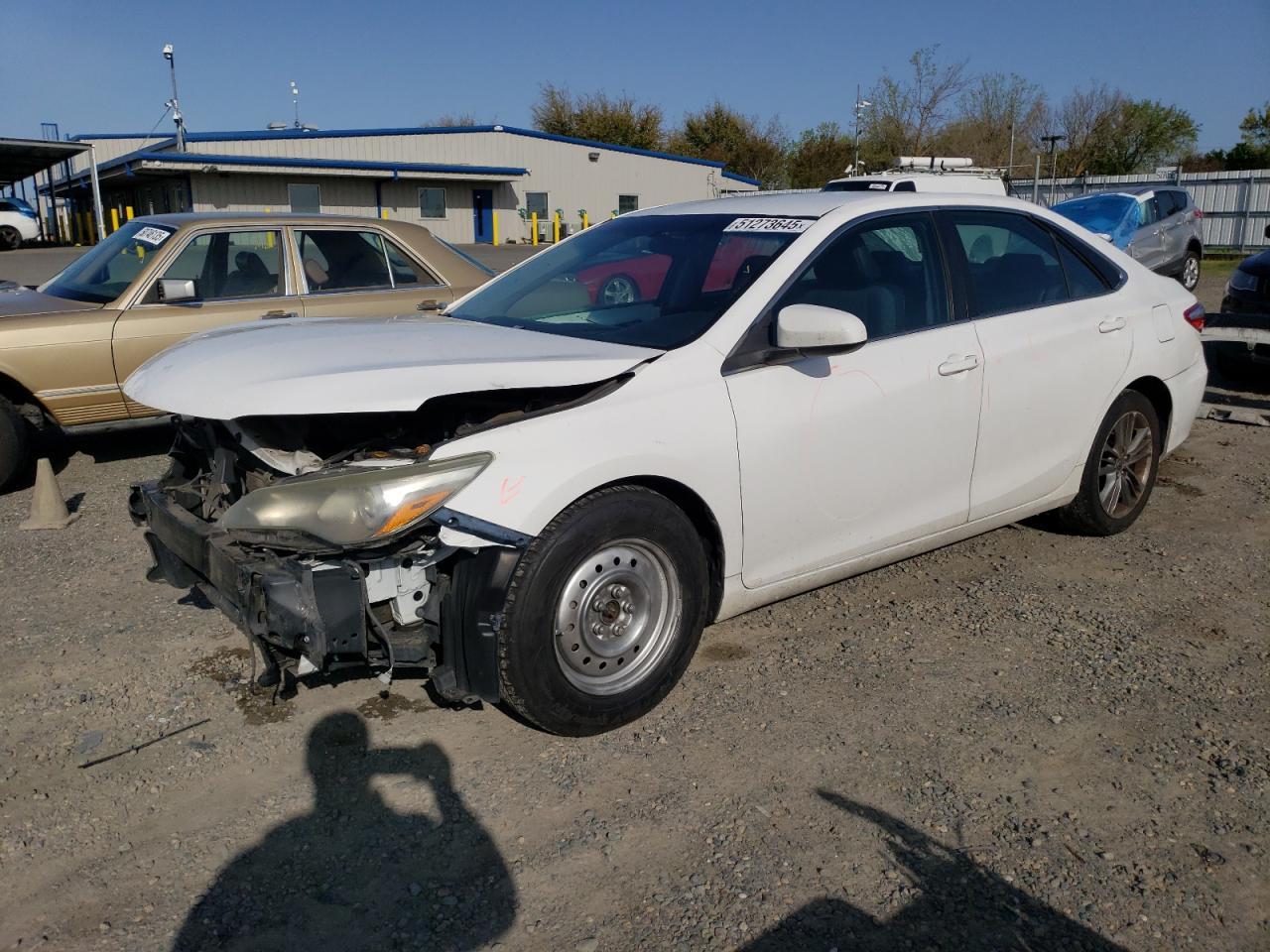 2016 TOYOTA CAMRY LE