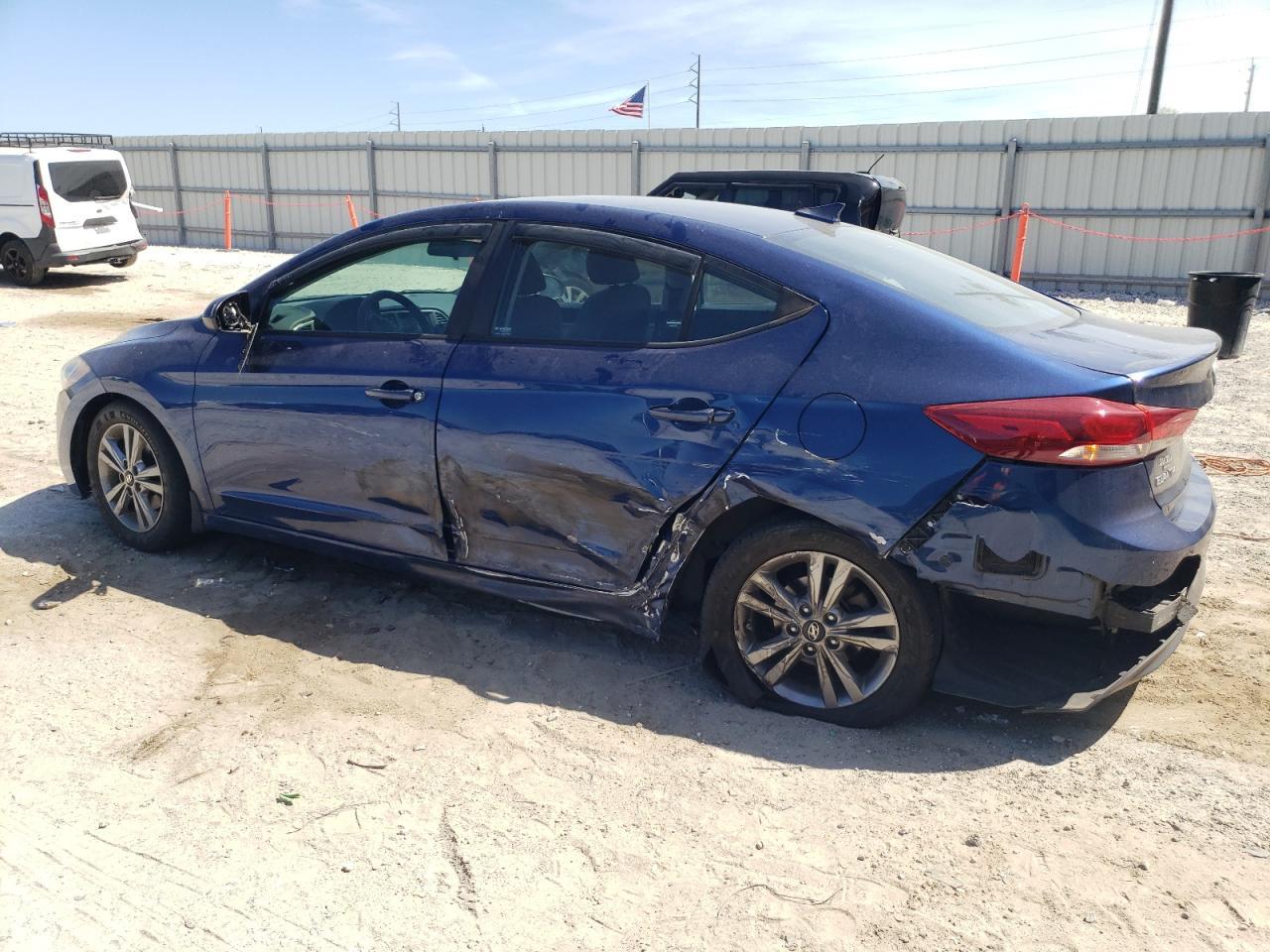 2018 HYUNDAI ELANTRA SE - Фото 2