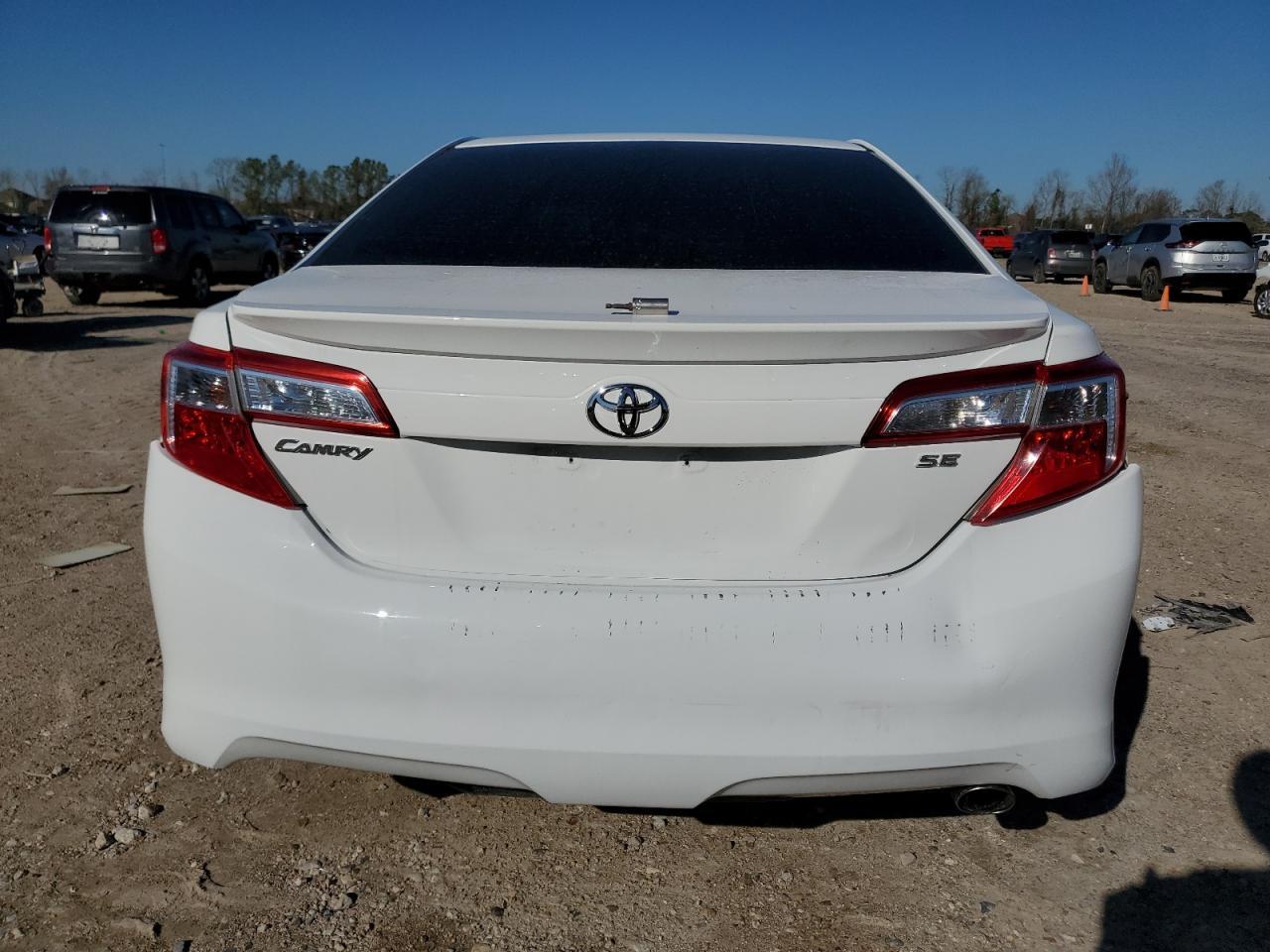 2014 TOYOTA CAMRY L - Image 6