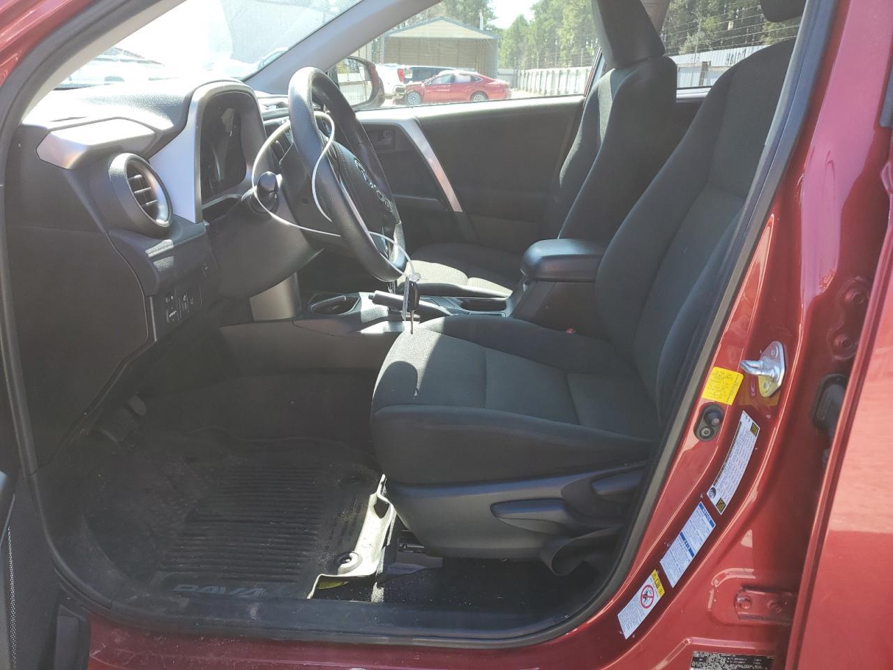 2017 TOYOTA RAV4 LE - Фото 7