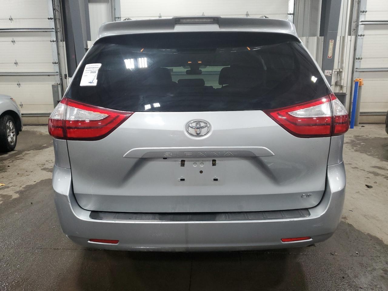 2019 TOYOTA SIENNA LE - Image 6