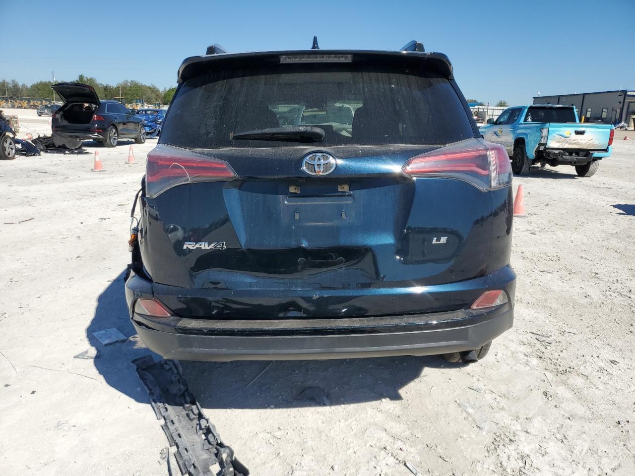 2018 TOYOTA RAV4 LE - Image 6