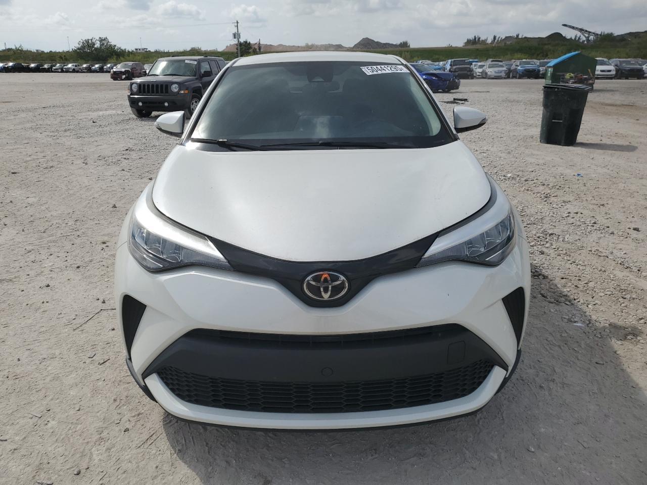 2021 TOYOTA C-HR XLE - Фото 5