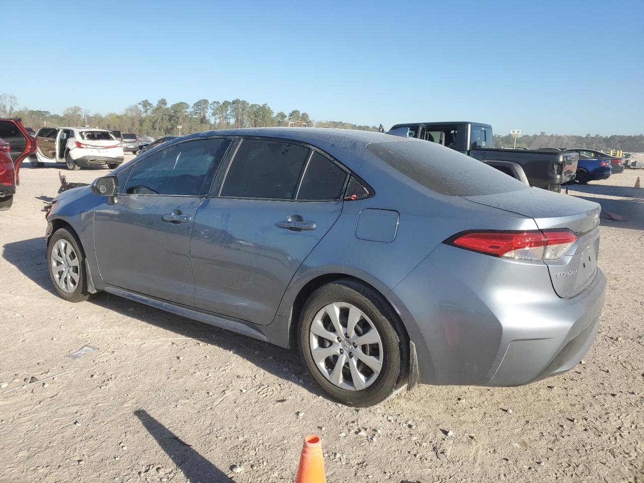2022 TOYOTA COROLLA LE - Image 2